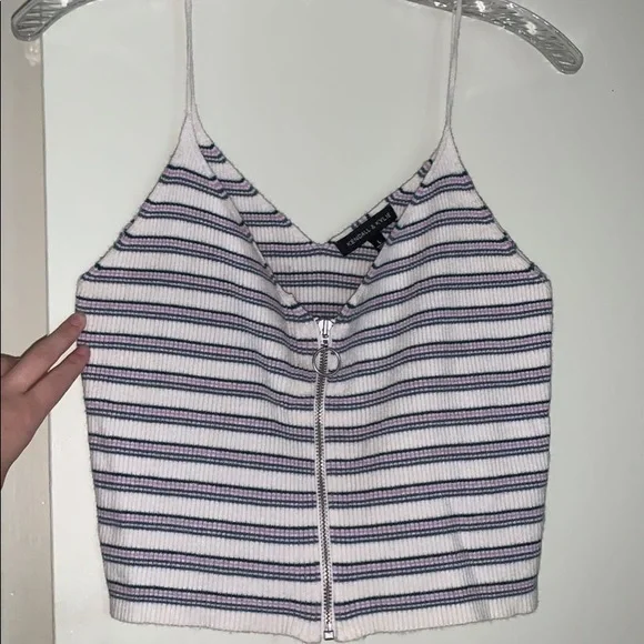 🐠2 for $16 Kendall + Kylie Pacsun zip up tank top - Picture 1 of 2
